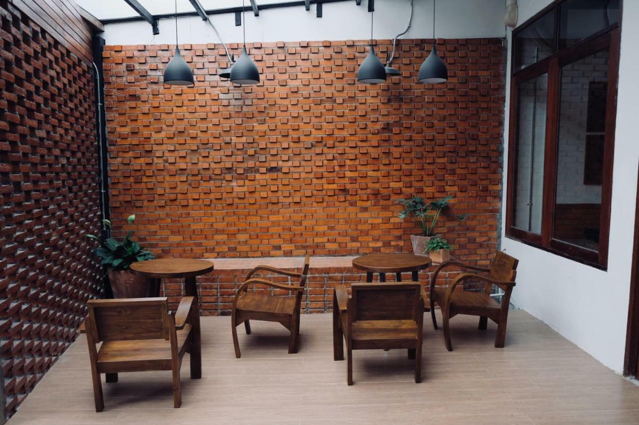 Slee Hostel Chiangmai (Adults Only) เชียงใหม่ ภายนอก รูปภาพ